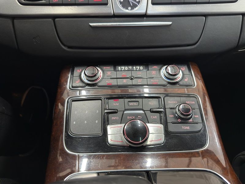 Audi A8 bild 19
