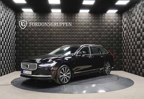 Volvo V90 Recharge T6 AWD Inscription / Läder / Drag / Kamera - 2022