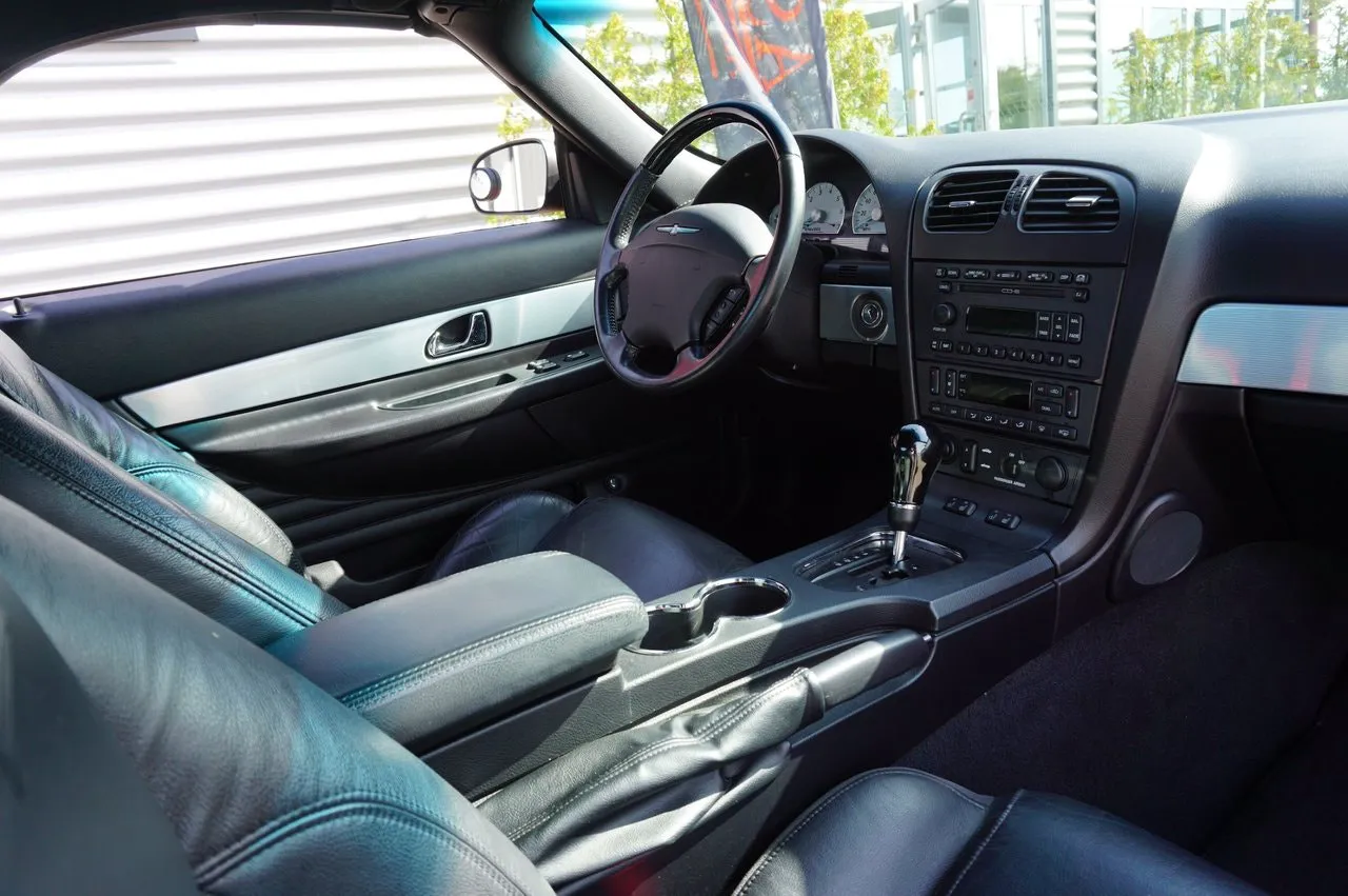 Vehicle image 21