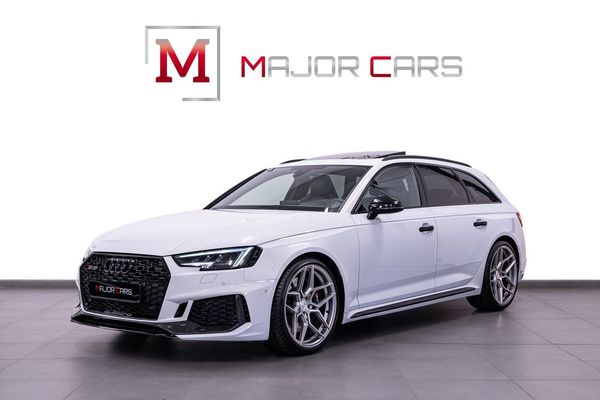Audi RS4 Avant 2.9 V6 FSI Q Pano B&O Kolfiber HuD Massage 450HK - 2018
