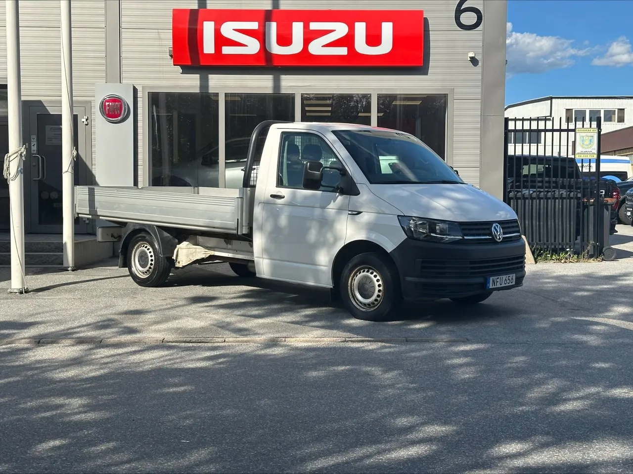 Vehicle image 1