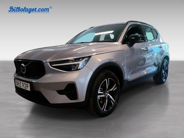 Volvo XC40 B4 FWD Bensin Plus Dark - 2026