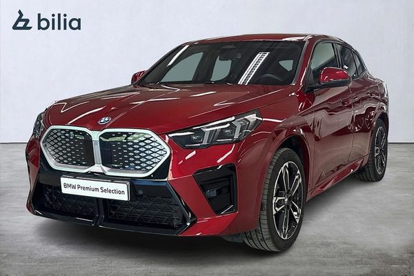 BMW X2 iX2 xDrive30 xDrive 30 M-Sport | Aktiv farth. | Tonade rutor | Drag - 2026