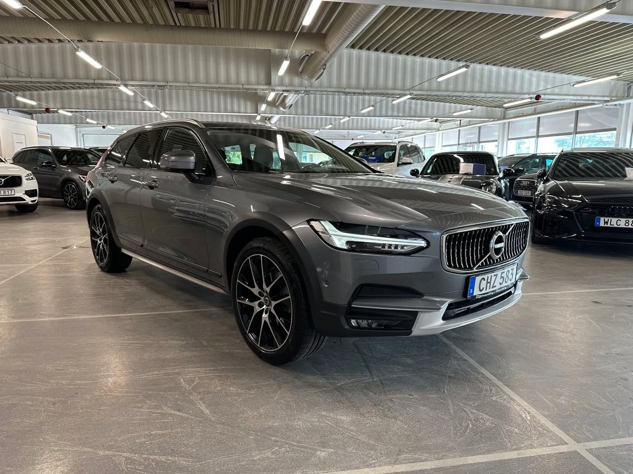 Vehicle image 1