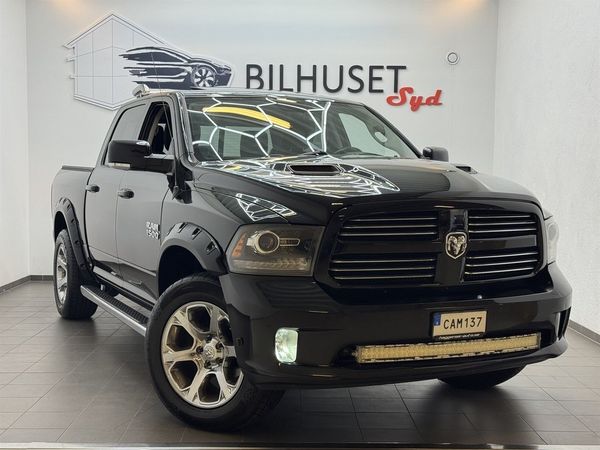 Dodge Ram Crew Cab 5.7 V8 HEMI 4x4 395hk Laramie MOMS/Tlucka/Alpi - 2014