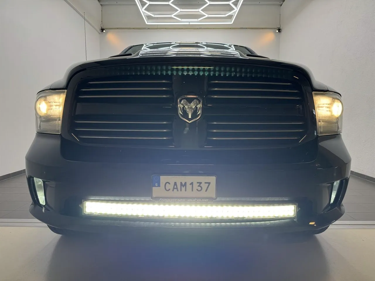 Vehicle image 20
