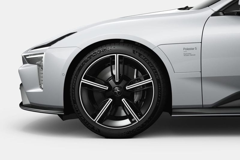 Polestar 5 bild 2