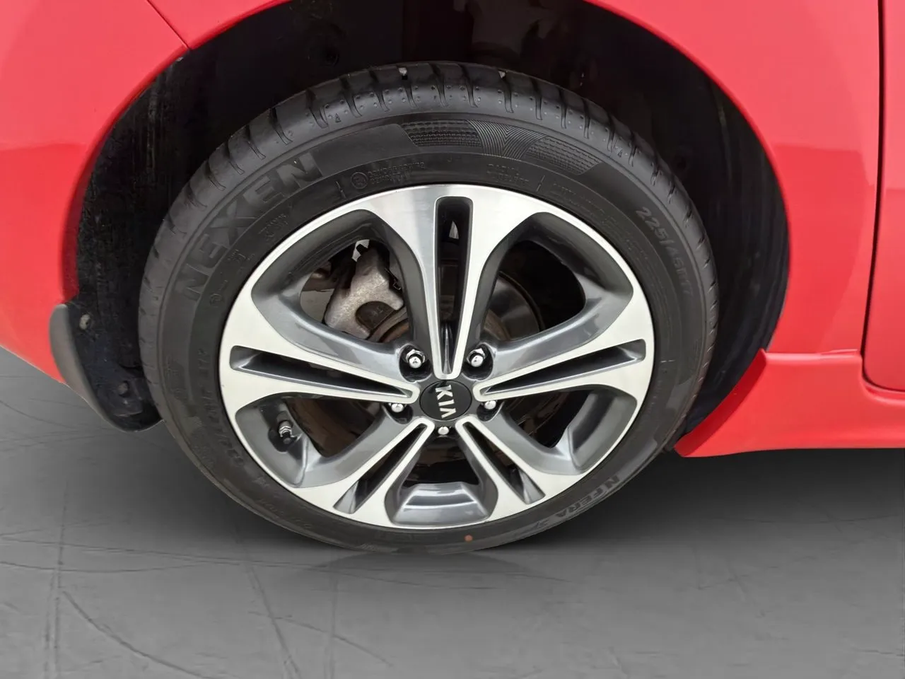 Vehicle image 11