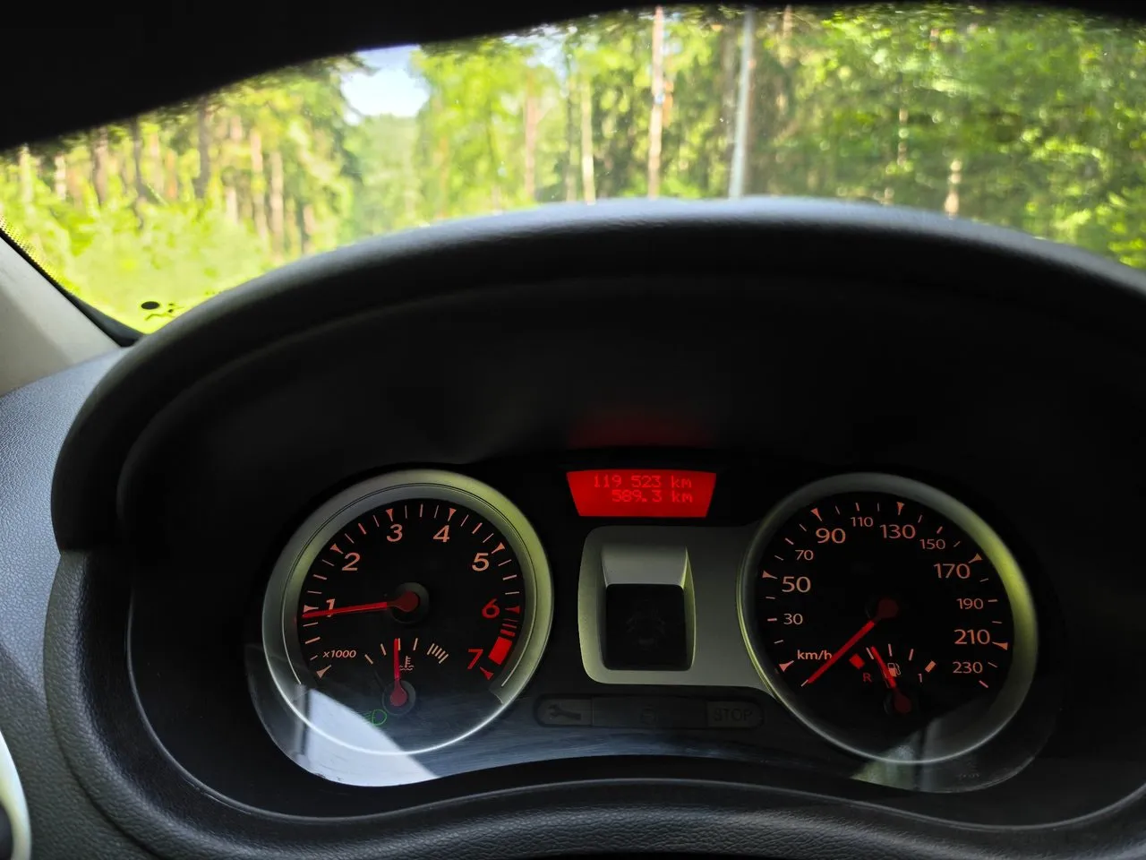 Vehicle image 11