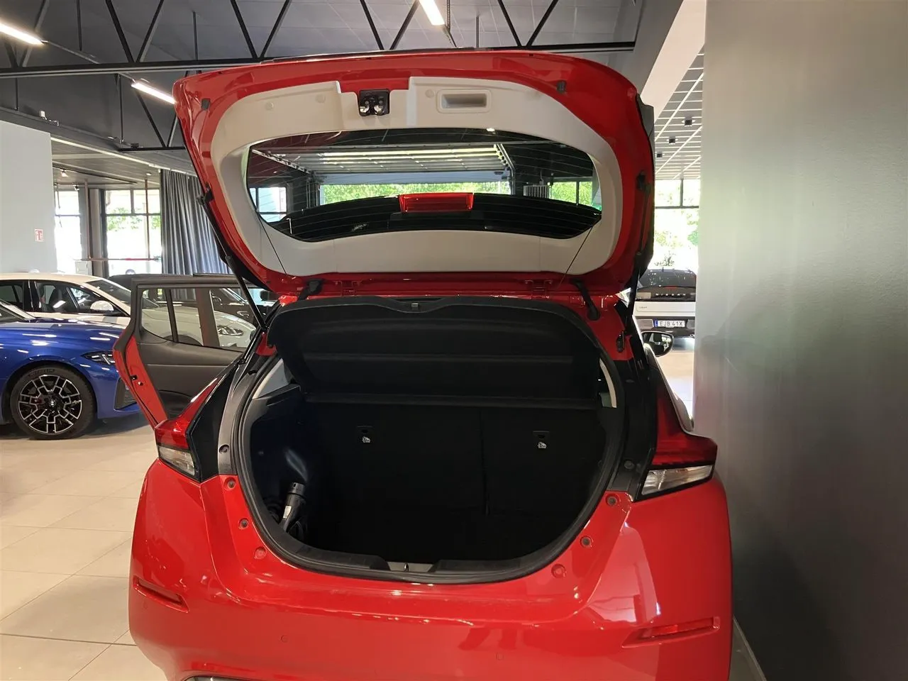 Vehicle image 8