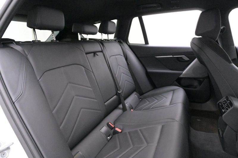 BMW i5 bild 21
