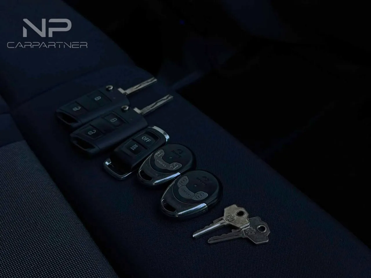 Vehicle image 11