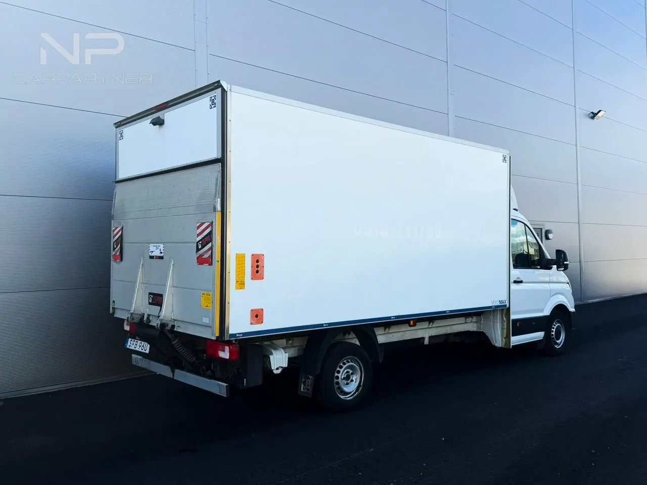 Vehicle image 6