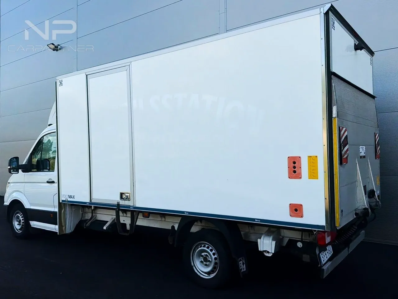 Vehicle image 7