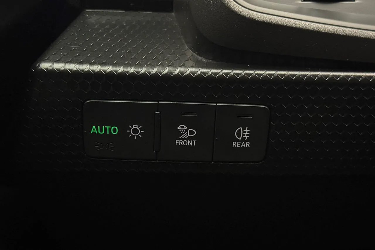 Vehicle image 27