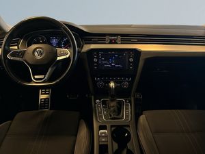 Volkswagen Passat bild 8