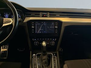 Volkswagen Passat bild 11