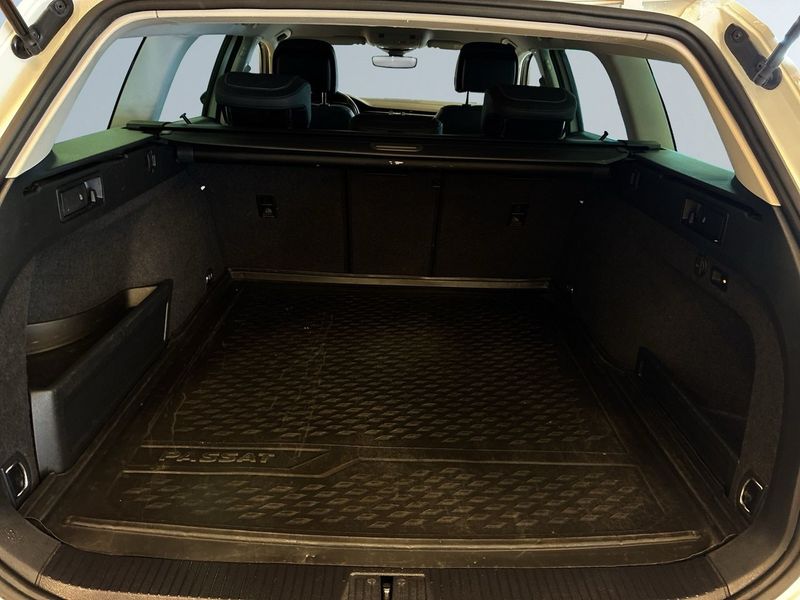 Volkswagen Passat bild 12