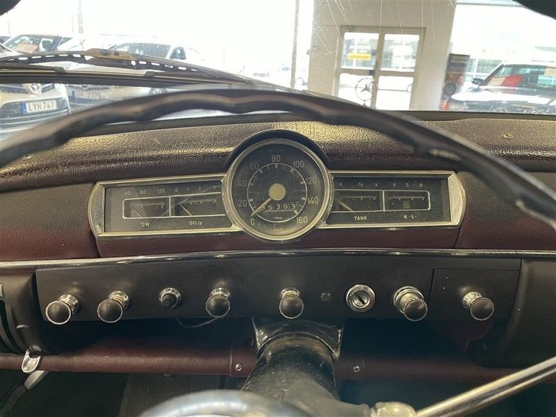 Mercedes 190 bild 8