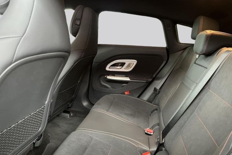 Mercedes CLA350 bild 9