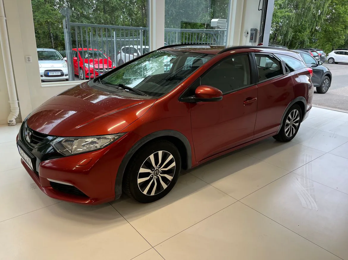 Vehicle image 1