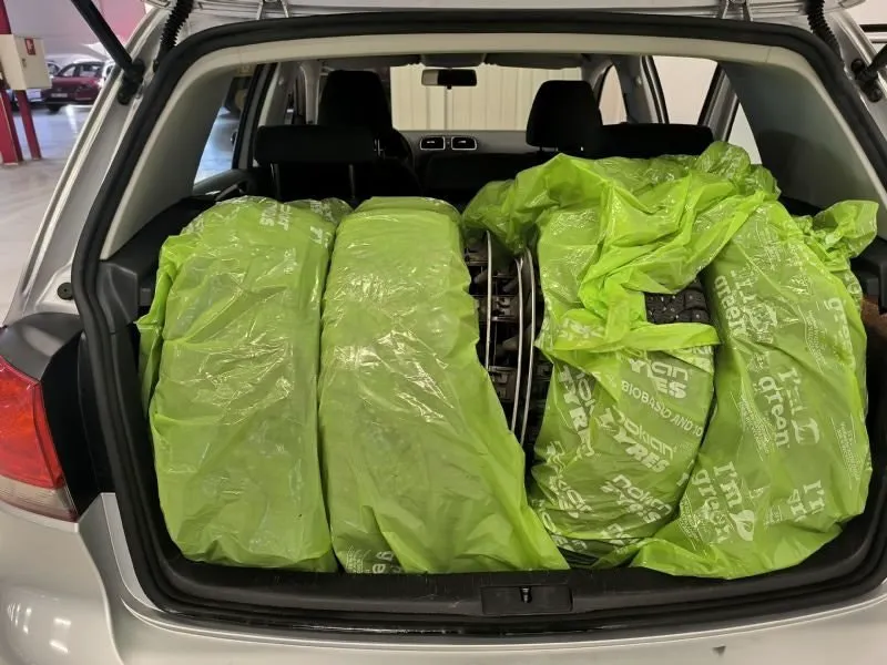 Vehicle image 7
