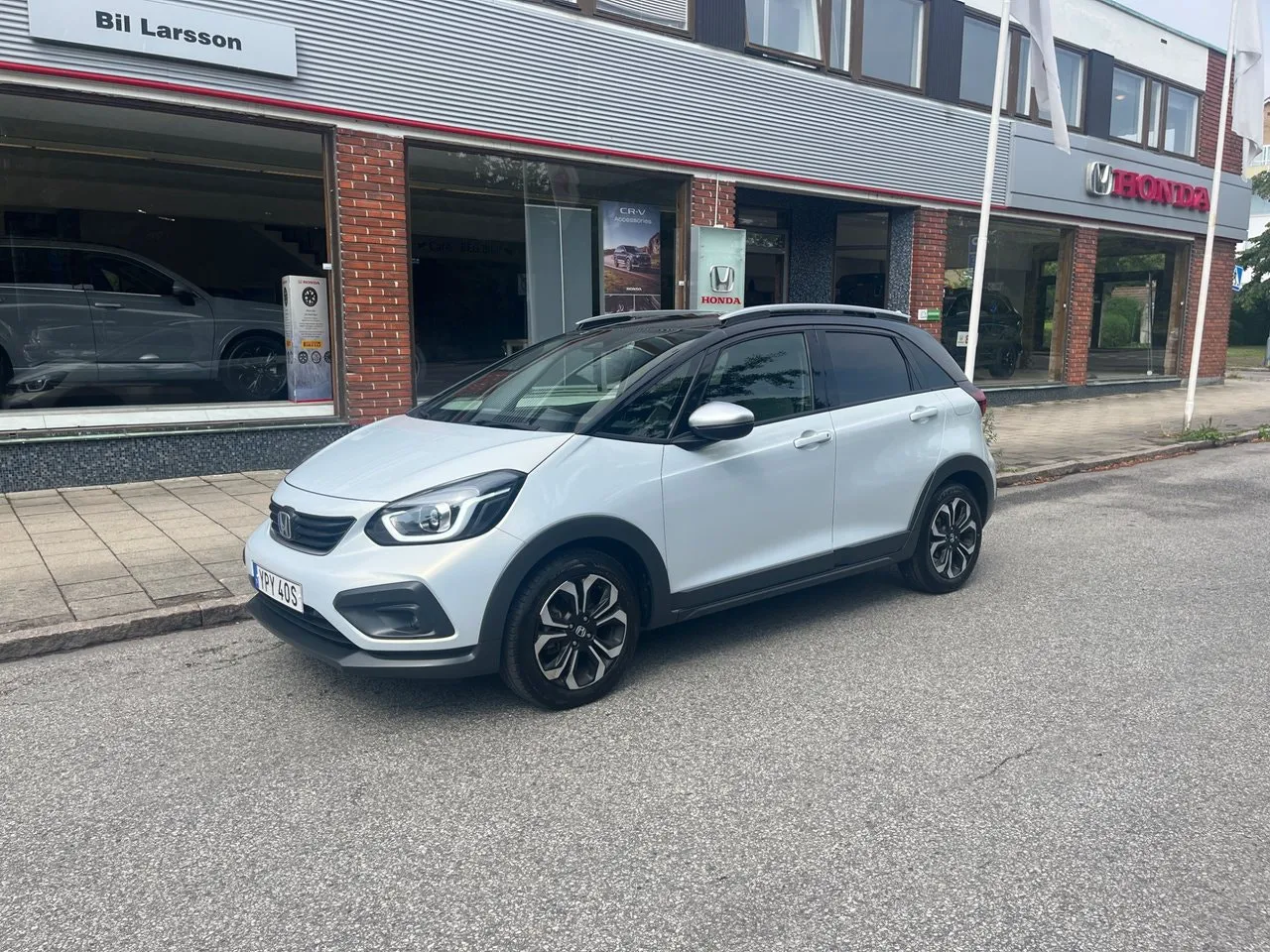 Vehicle image 1