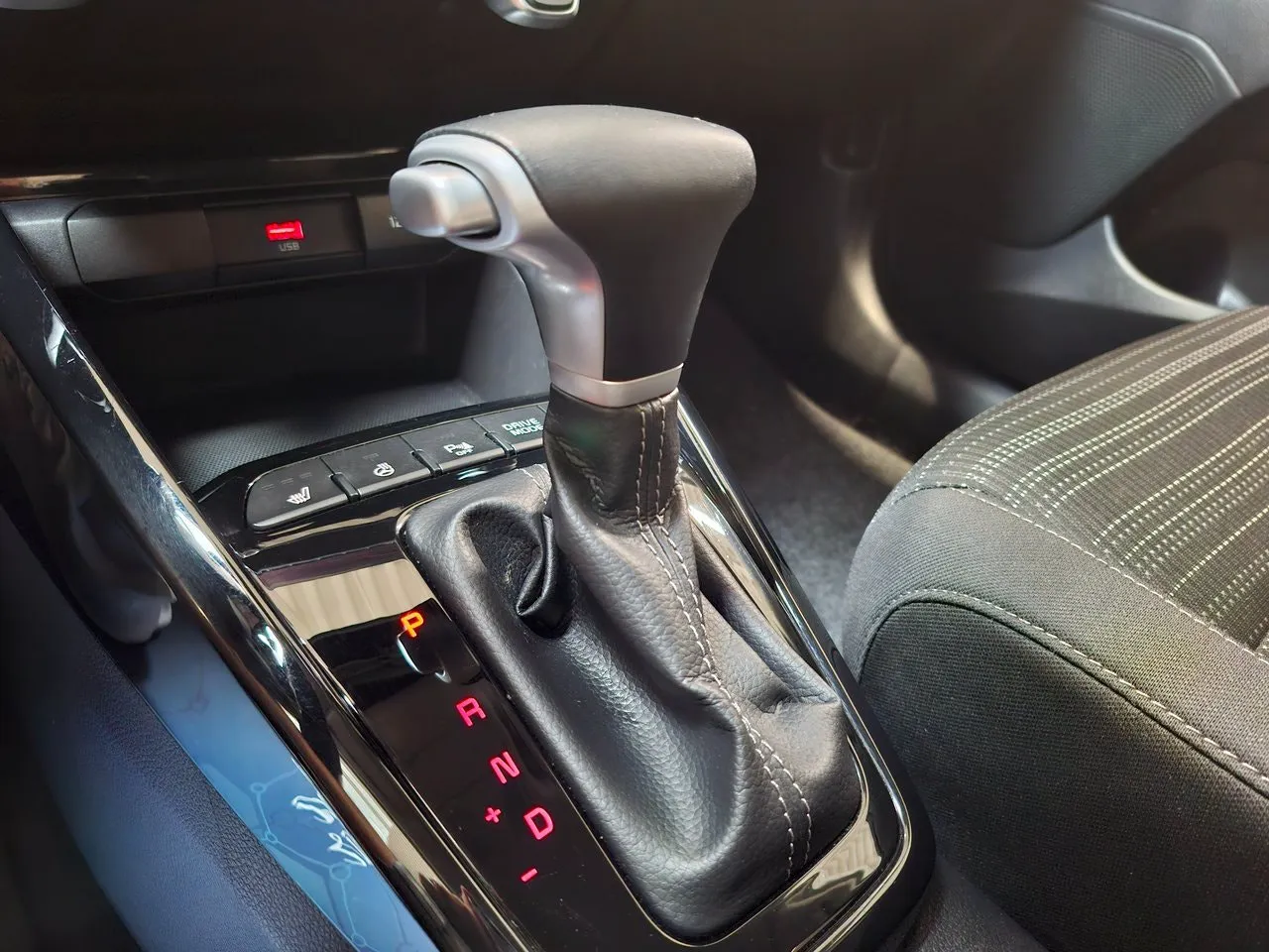 Vehicle image 18