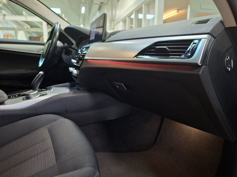 BMW 520 bild 9