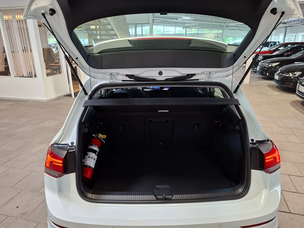 Vehicle image 13