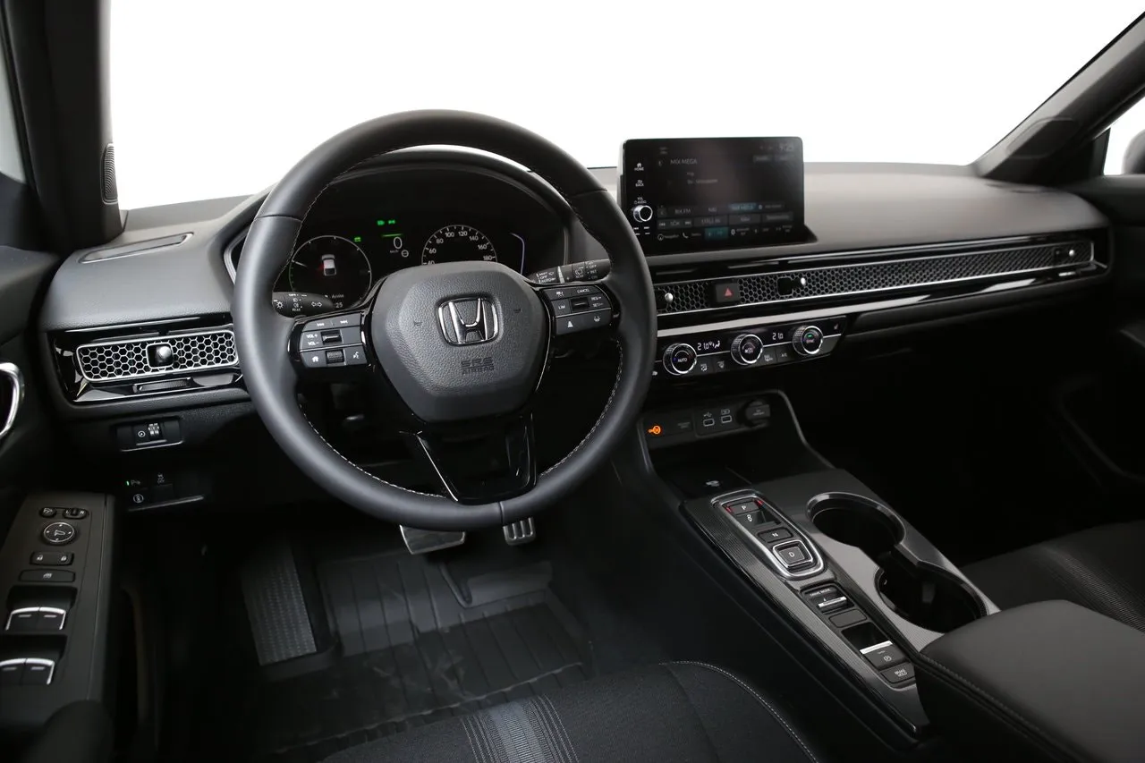 Vehicle image 14