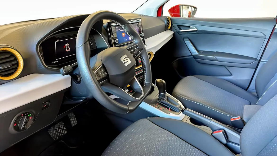 Vehicle image 6