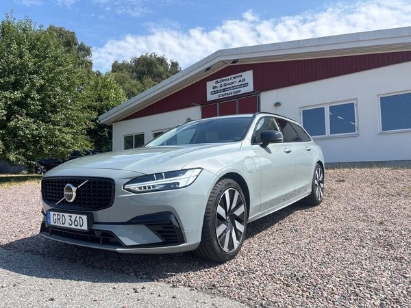 Volvo V90 Recharge T6 AWD Geartronic Plus Dark - 2024