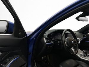 BMW 320 bild 10