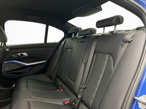 BMW 320 bild 28