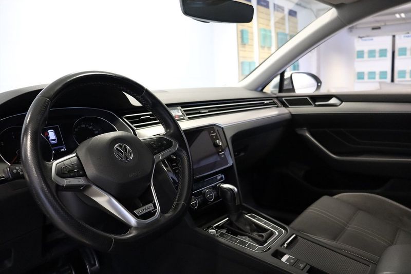 Volkswagen Passat bild 8