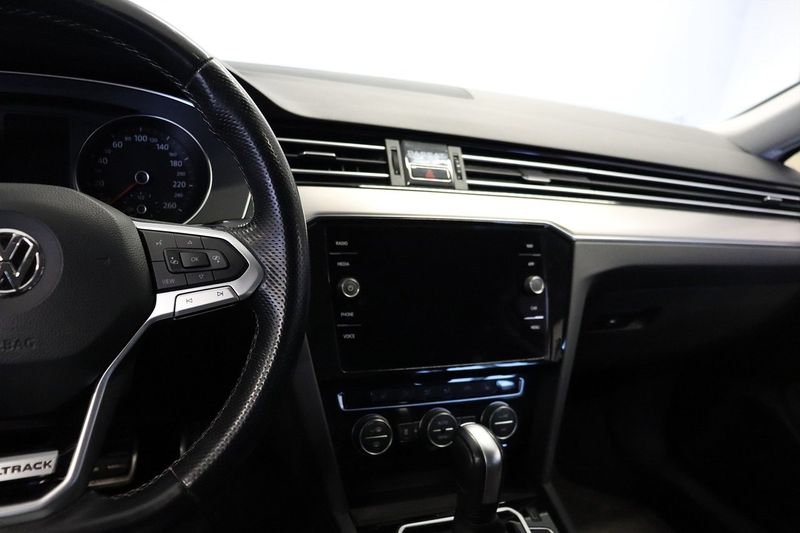 Volkswagen Passat bild 10