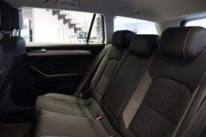 Volkswagen Passat bild 16