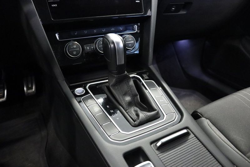 Volkswagen Passat bild 14