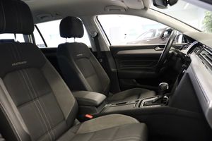 Volkswagen Passat bild 15