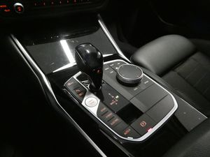 BMW 330 bild 17