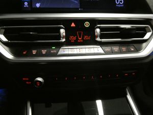 BMW 330 bild 18