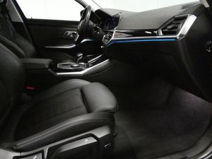 BMW 330 bild 14