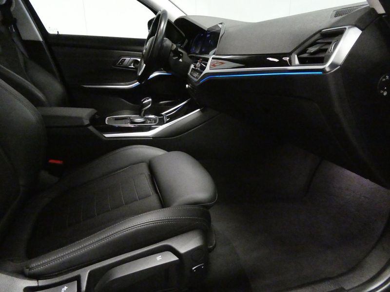 BMW 330 bild 14