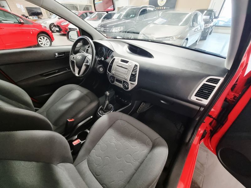 Hyundai i20 bild 15
