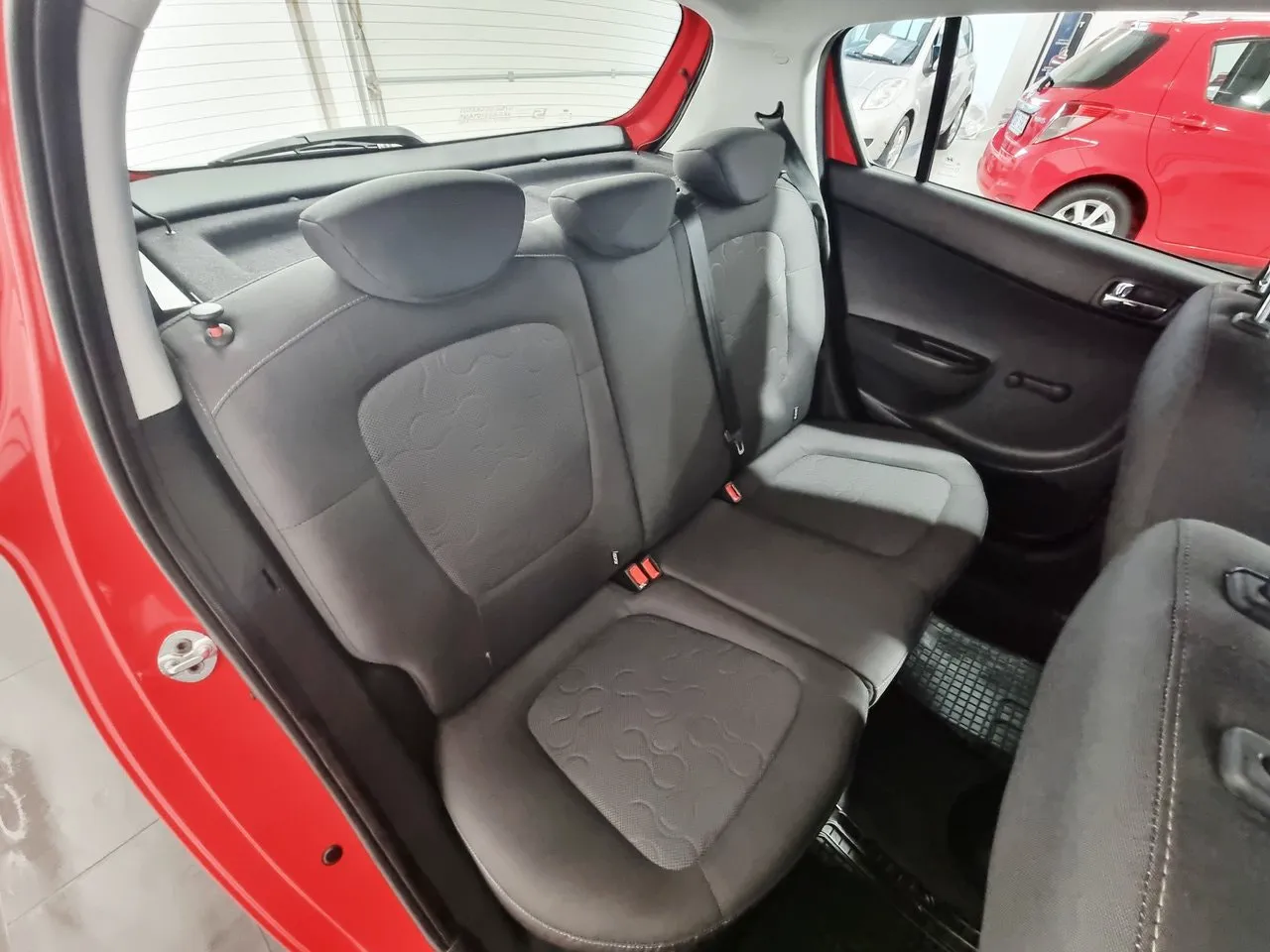 Vehicle image 17