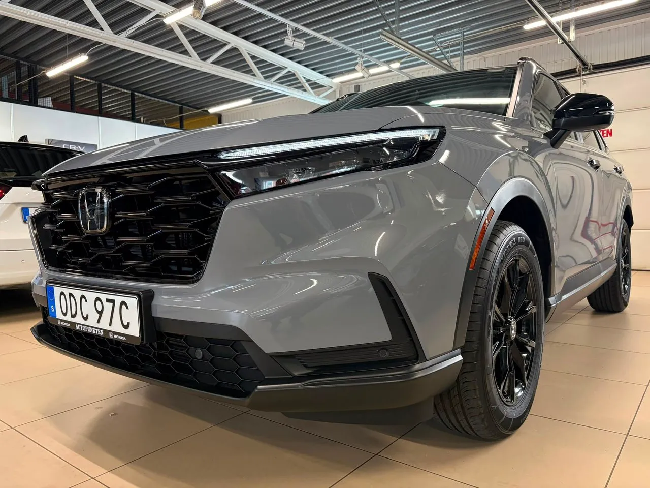 Vehicle image 18
