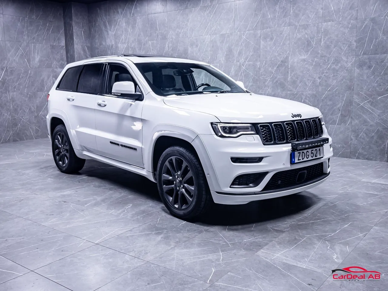 Vehicle image 8