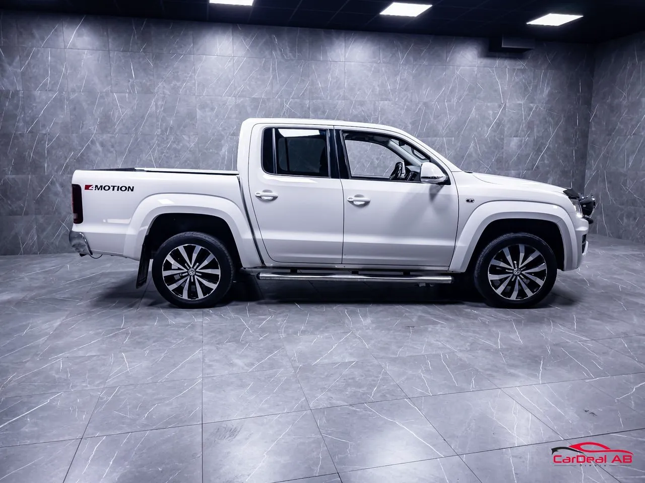 Vehicle image 7
