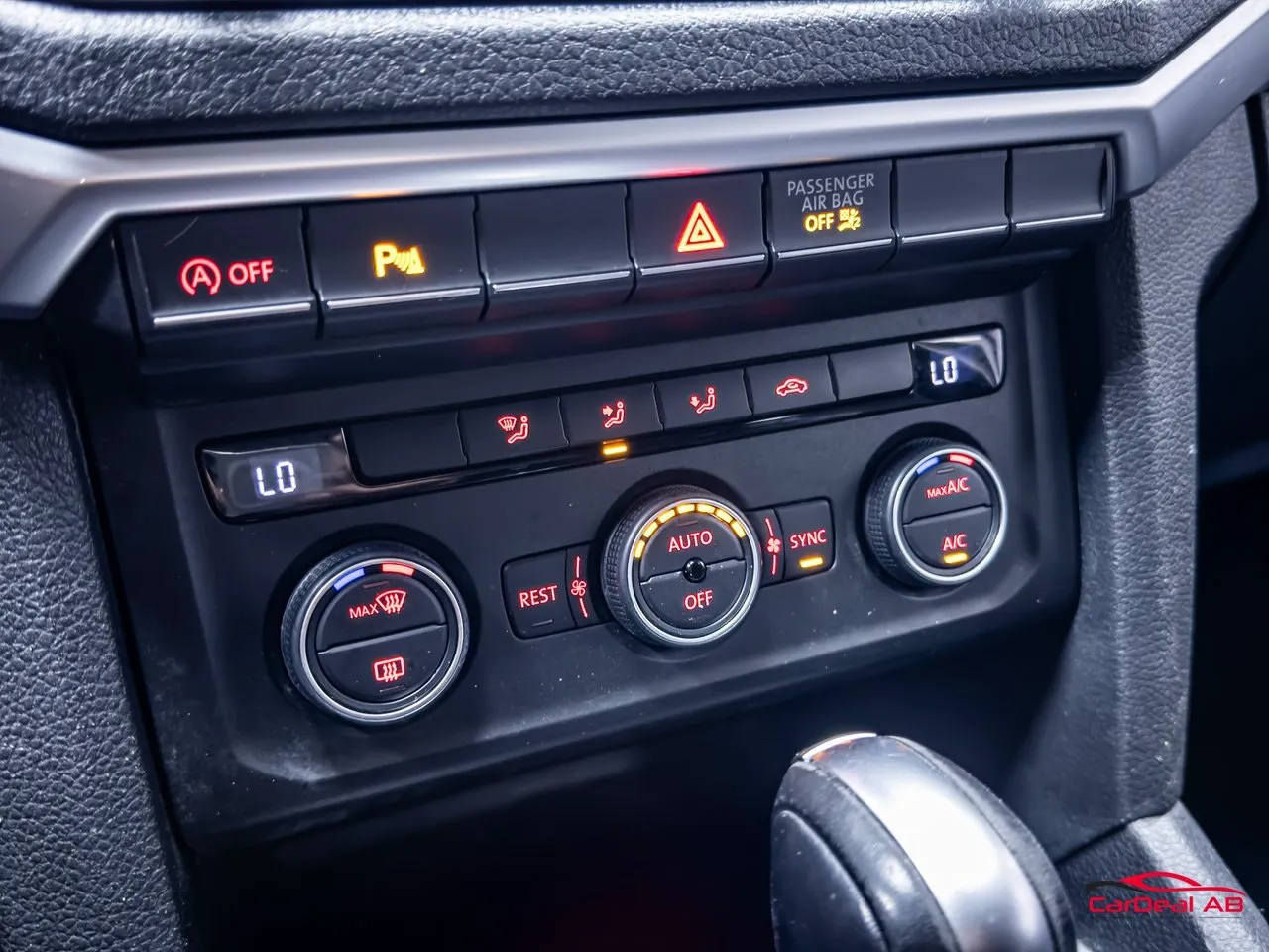 Vehicle image 27